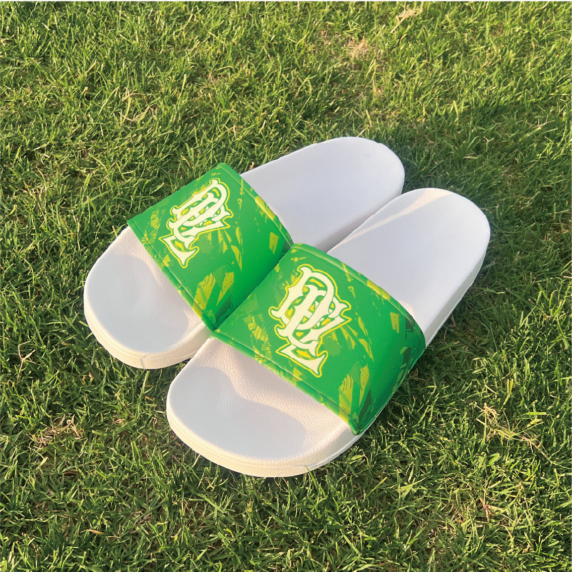 ロゴシャワーサンダル(CLUBE PACK)